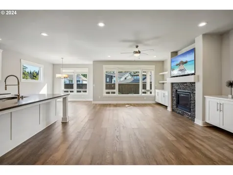 1536 Nw Redwood Lane Camas WA 98607