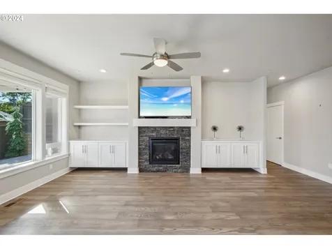 1536 Nw Redwood Lane Camas WA 98607