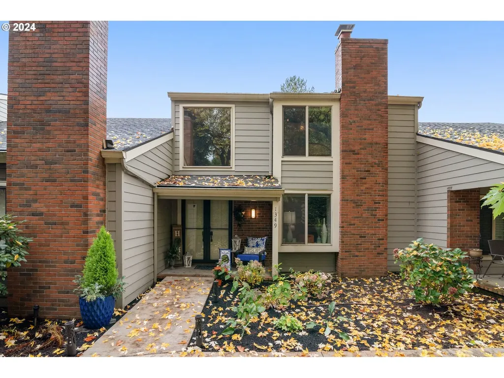 1349 Bonniebrae Drive Lake Oswego OR 97034