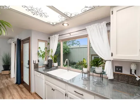 1349 Bonniebrae Drive Lake Oswego OR 97034
