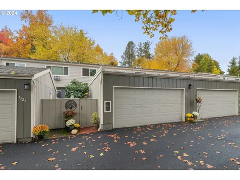 1349 Bonniebrae Drive Lake Oswego OR 97034