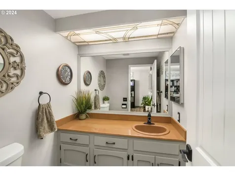 1349 Bonniebrae Drive Lake Oswego OR 97034