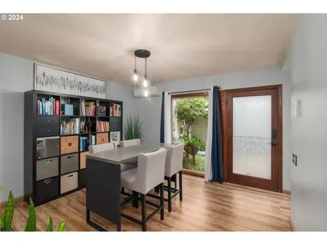 1349 Bonniebrae Drive Lake Oswego OR 97034
