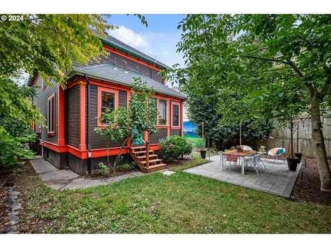 3021 Ne Rodney Avenue Portland OR 97212
