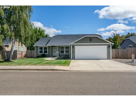 148 Rowan Street Roseburg OR 97471