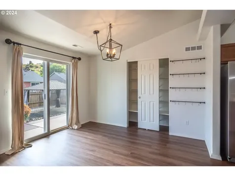 148 Rowan Street Roseburg OR 97471