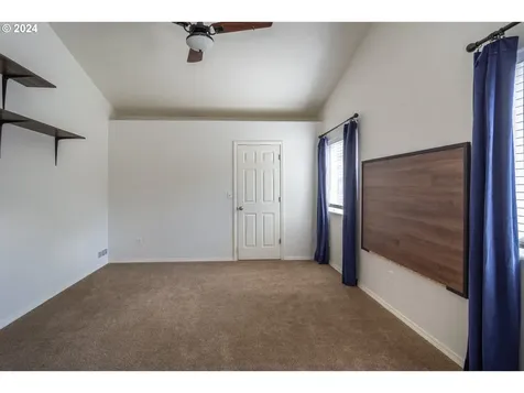 148 Rowan Street Roseburg OR 97471