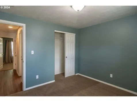 148 Rowan Street Roseburg OR 97471