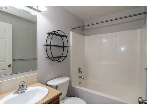 148 Rowan Street Roseburg OR 97471