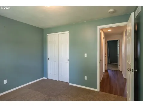 148 Rowan Street Roseburg OR 97471