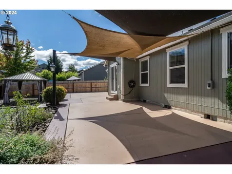148 Rowan Street Roseburg OR 97471