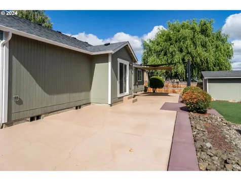148 Rowan Street Roseburg OR 97471