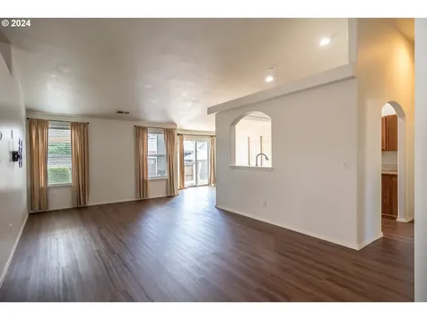 148 Rowan Street Roseburg OR 97471