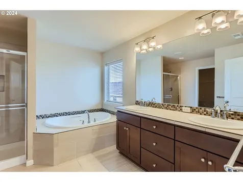 16823 NW Anita Street Portland OR 97229