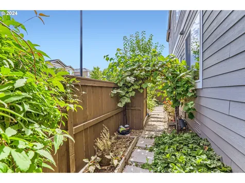 16823 NW Anita Street Portland OR 97229
