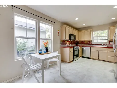 801 Jq Adams Street Oregon City OR 97045