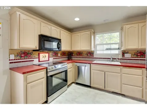 801 Jq Adams Street Oregon City OR 97045