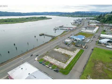 1685 N Bayshore Drive Coos Bay OR 97420