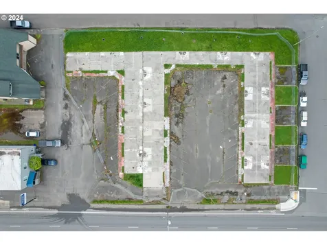 1685 N Bayshore Drive Coos Bay OR 97420