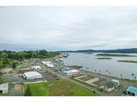 1685 N Bayshore Drive Coos Bay OR 97420