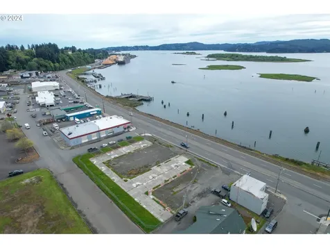 1685 N Bayshore Drive Coos Bay OR 97420