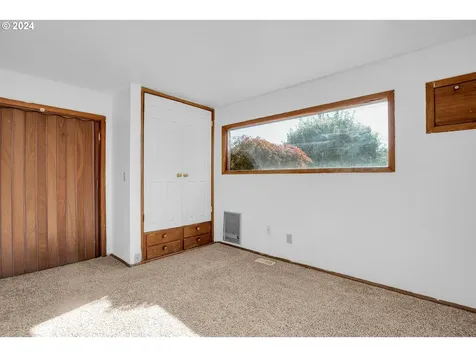 3524 NE Yacht Avenue Lincoln City OR 97367