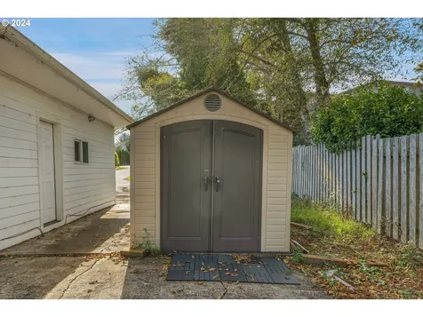 3524 NE Yacht Avenue Lincoln City OR 97367