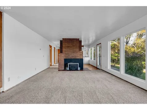 3524 NE Yacht Avenue Lincoln City OR 97367