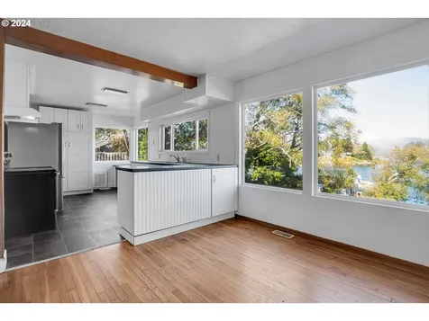 3524 NE Yacht Avenue Lincoln City OR 97367