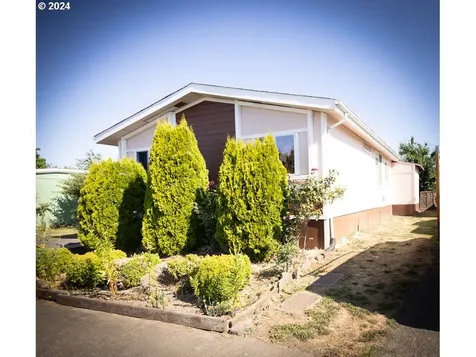 765 S Pacific Highway Woodburn OR 97071