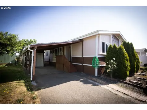 765 S Pacific Highway Woodburn OR 97071