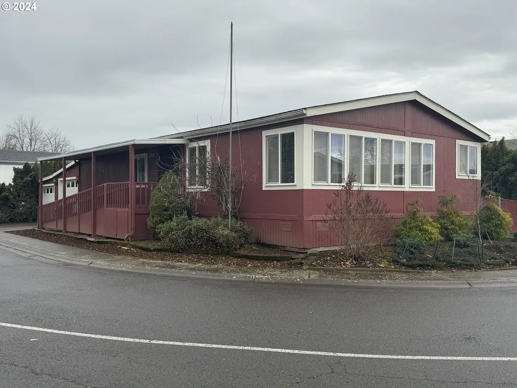 1699 N Terry Street Eugene OR 97402
