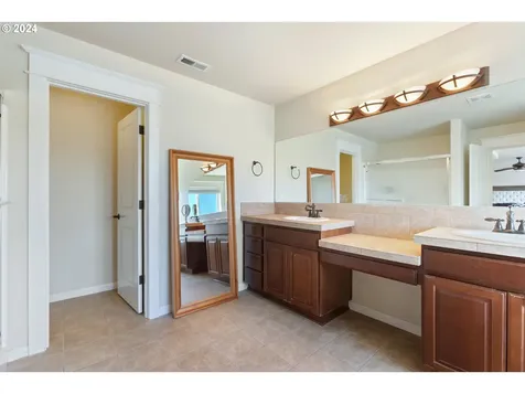10884 Se Lenore Street Happy Valley OR 97086