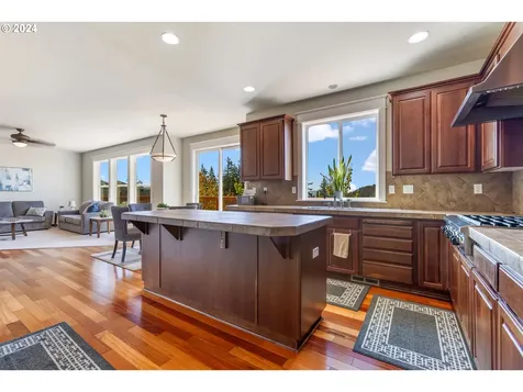 10884 Se Lenore Street Happy Valley OR 97086
