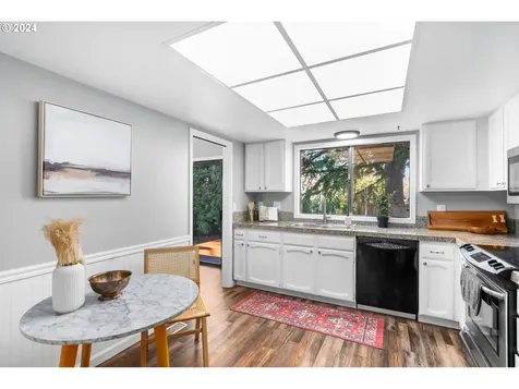 13110 SW Del Mar Court Beaverton OR 97008