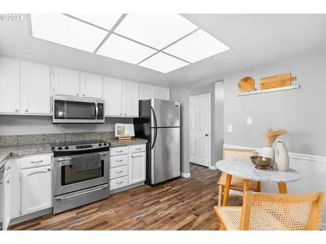 13110 SW Del Mar Court Beaverton OR 97008