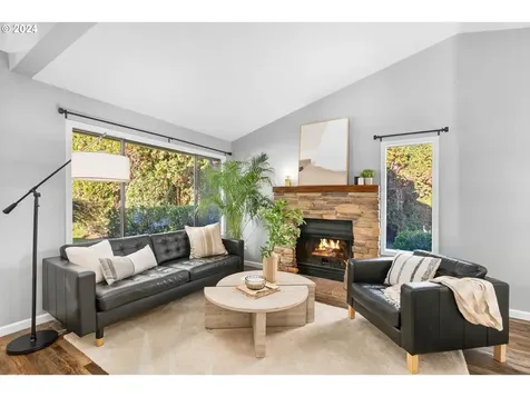 13110 SW Del Mar Court Beaverton OR 97008