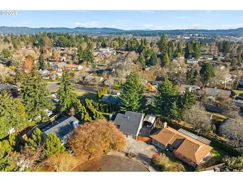 13110 SW Del Mar Court Beaverton OR 97008