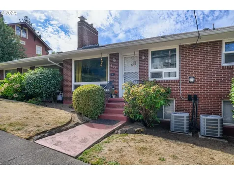 505 515 SE 62nd Avenue Portland OR 97215