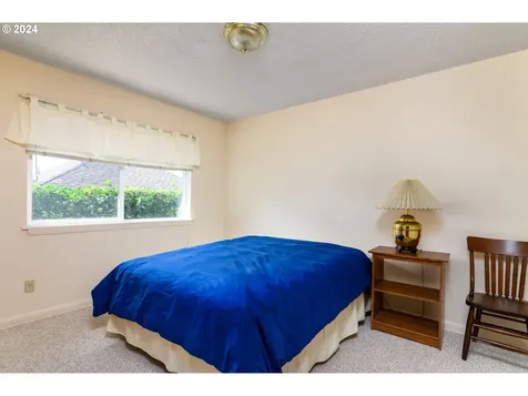 505 515 SE 62nd Avenue Portland OR 97215