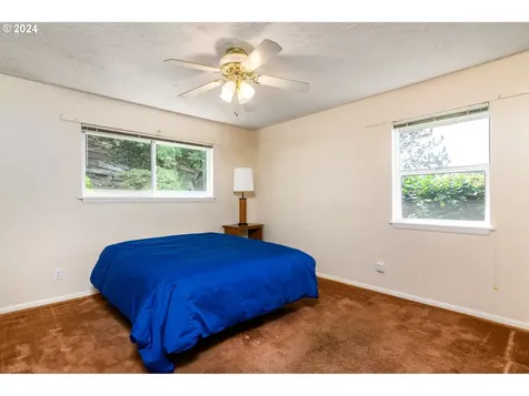 505 515 SE 62nd Avenue Portland OR 97215