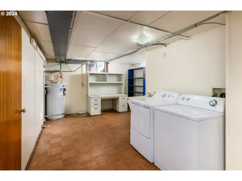 505 515 SE 62nd Avenue Portland OR 97215