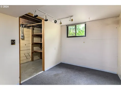 505 515 SE 62nd Avenue Portland OR 97215