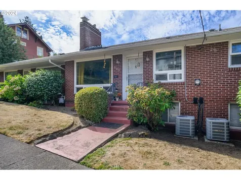 505 515 SE 62nd Avenue Portland OR 97215