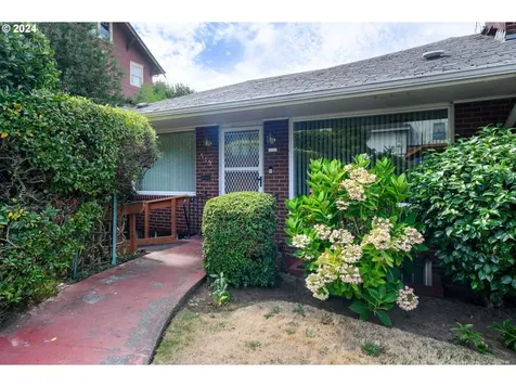 505 515 SE 62nd Avenue Portland OR 97215