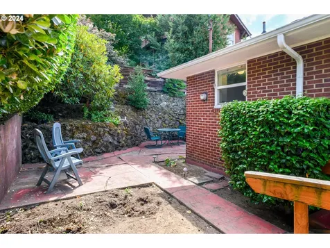 505 515 SE 62nd Avenue Portland OR 97215