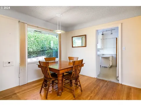 505 515 SE 62nd Avenue Portland OR 97215