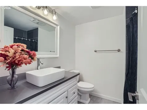 12818 Ne 83rd Street Vancouver WA 98682