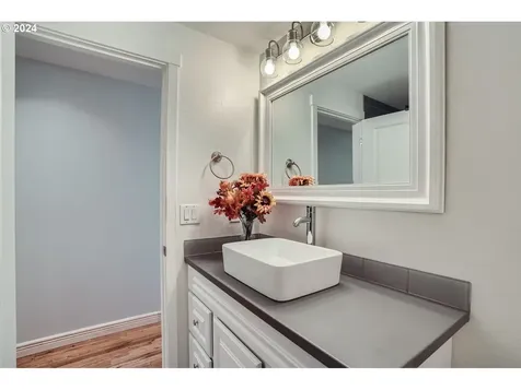 12818 Ne 83rd Street Vancouver WA 98682