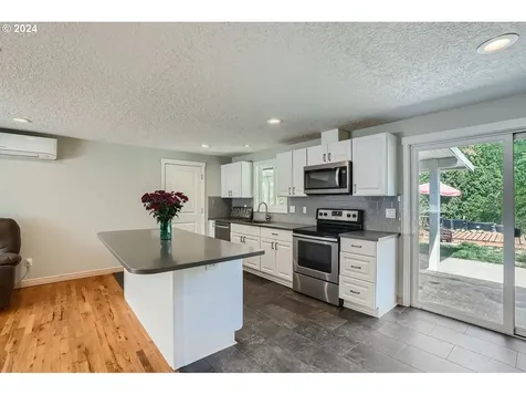 12818 Ne 83rd Street Vancouver WA 98682